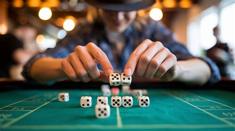how to shoot dice|how to play street craps.